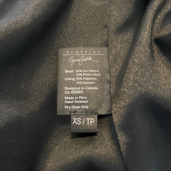 Sentaler Alpaca fur black Xsmall jacket. - Picture 5 of 7